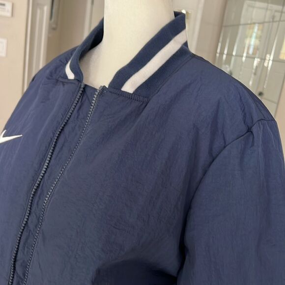 Nike Women’s Dugout Bench Jacket - Picture 7 of 15